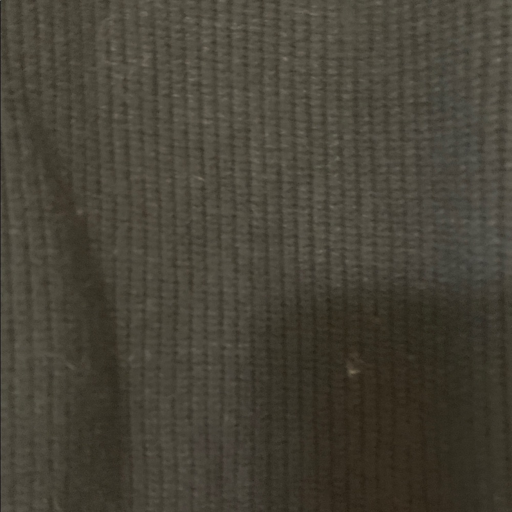 Black Knit Collared vest with White Collar(spare room) - Picture 5 of 5